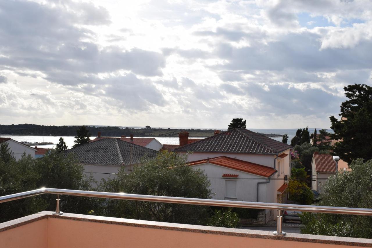 Apartmani Katica Novalja Exterior foto